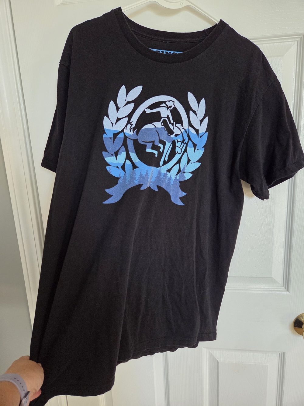 Cinch Black Short-Sleeve Tee with Blue Crest Graphic